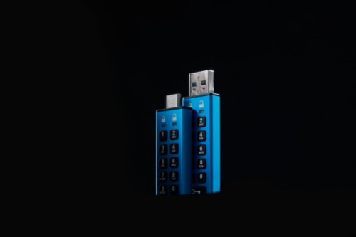 Kingston Technology IronKey 64GB Keypad 200, FIPS 140-3 Lvl 3 AES-256 Hardware Encrypted