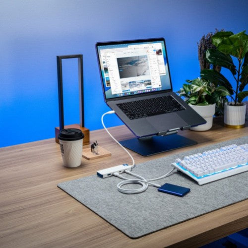 Targus HyperDrive Wired Dock White