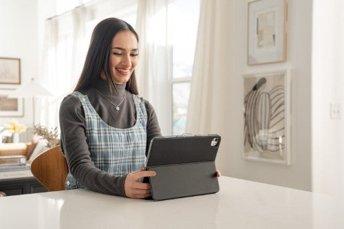ZAGG Pro Keys 2 Apple iPad Pro 13" (M5/M4) Black UK