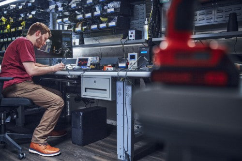 HP Z2 Tower G9 Intel® Core™ i9 i9-14900 32 GB DDR5-SDRAM 1 TB SSD Windows 11 Pro Workstation AI Workstation Black