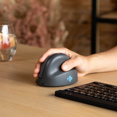 R-Go Tools Vertical mouse R-Go HE Basic, ergonomic mouse, medium (hand size ≥ 185 mm), right-handed, Bluetooth, grey
