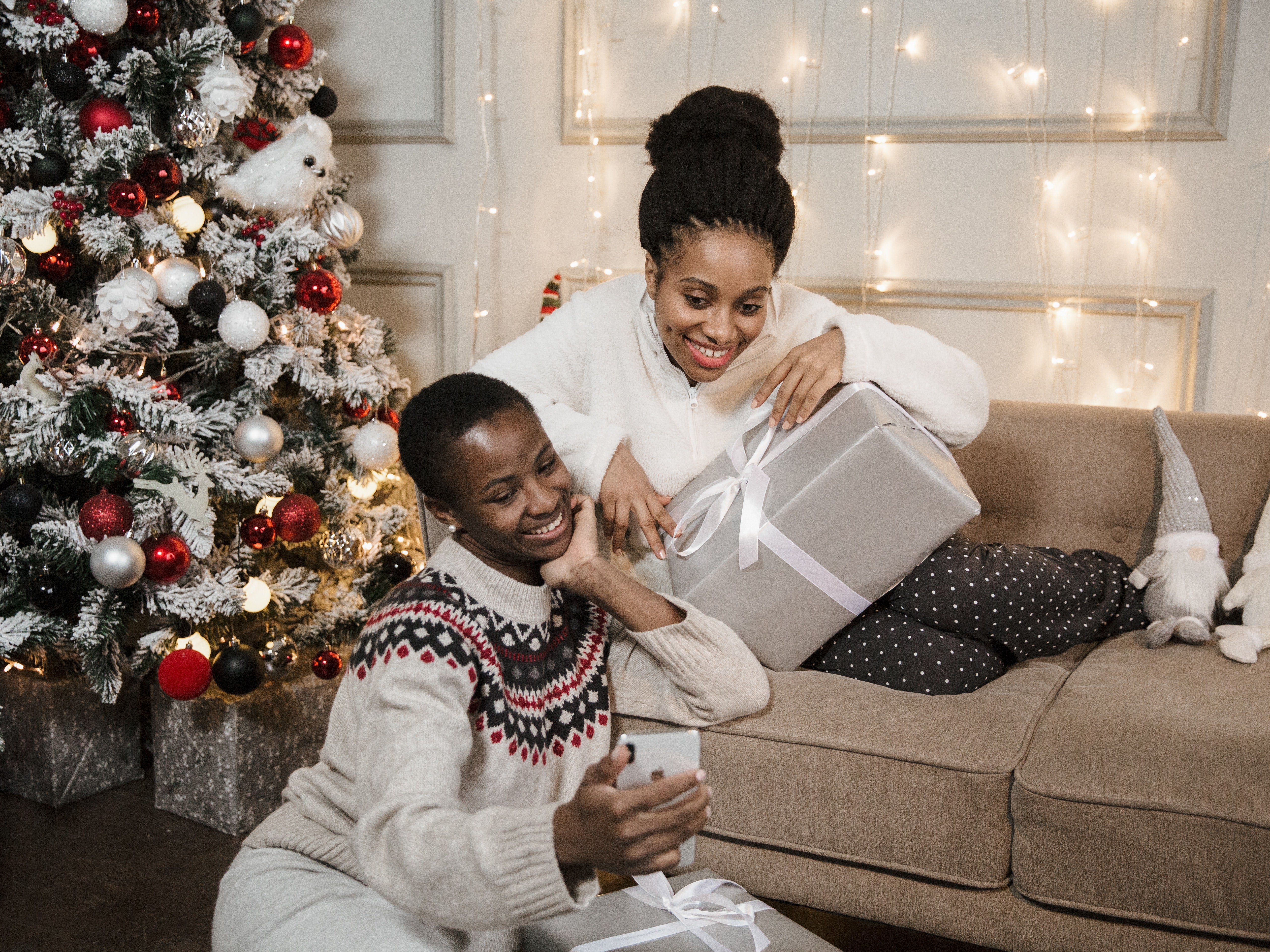 7 Tips for Giving The Gift Of Tech This Christmas (Parent's Edition)