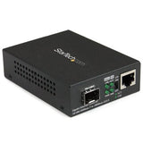 StarTech.com Multi-Mode (MM) / Single Mode (SM) Fiber Media Converter for 10/100/1000 Networks, Standalone Gigabit Ethernet to Fiber Converter, Open SFP Slot - TAA
