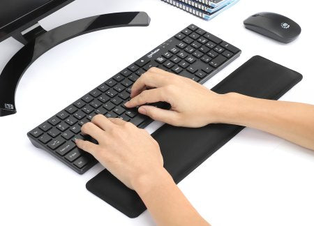 Manhattan Ergonomic Wrist Rest Keyboard Pad, Black, 445 × 100mm, Soft Memory Foam, Non Slip Rubber Base, Black, Lifetime Warranty