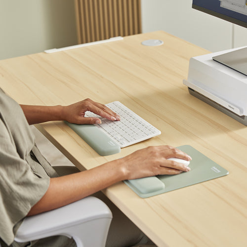 Fellowes Keyboard Wrist Rest Breyta Compact Keyboard Wrist Support with Antibacterial Protection Ergonomic Wrist Support Sage