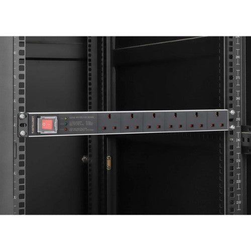 Intellinet 19" 1U PDU 6-way UK, With switch and Surge Protection, Rackmount, Power Distribution Unit, UK 3-pin outlets, 3m power cord, output