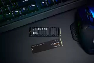 Western Digital WDS100T2XHE internal solid state drive 1 TB M.2 PCI Express 4.0 NVMe TLC 3D NAND