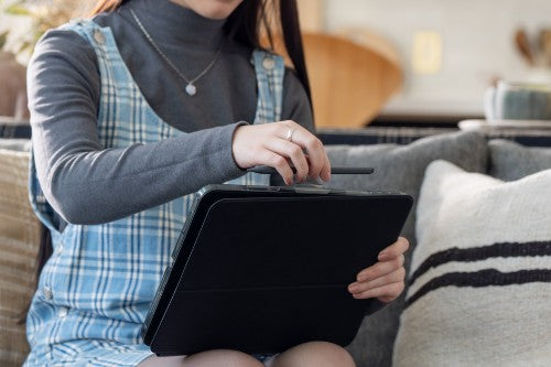 ZAGG Pro Keys 2 Apple iPad Pro 13" (M5/M4) Black UK