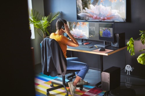 HP Z2 G9 Intel® Core™ i7 i7-14700 16 GB DDR5-SDRAM 1 TB SSD Windows 11 Pro Tower Workstation AI Workstation Black