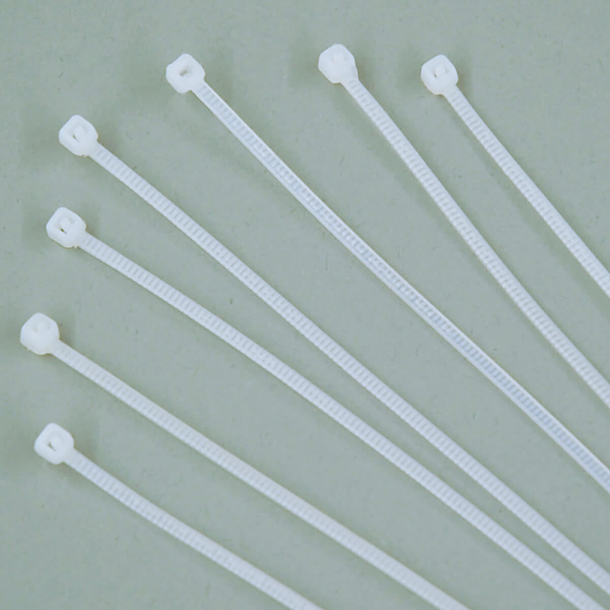 P352-07N-100 7.5" Nylon Cable Ties - 100-Pack